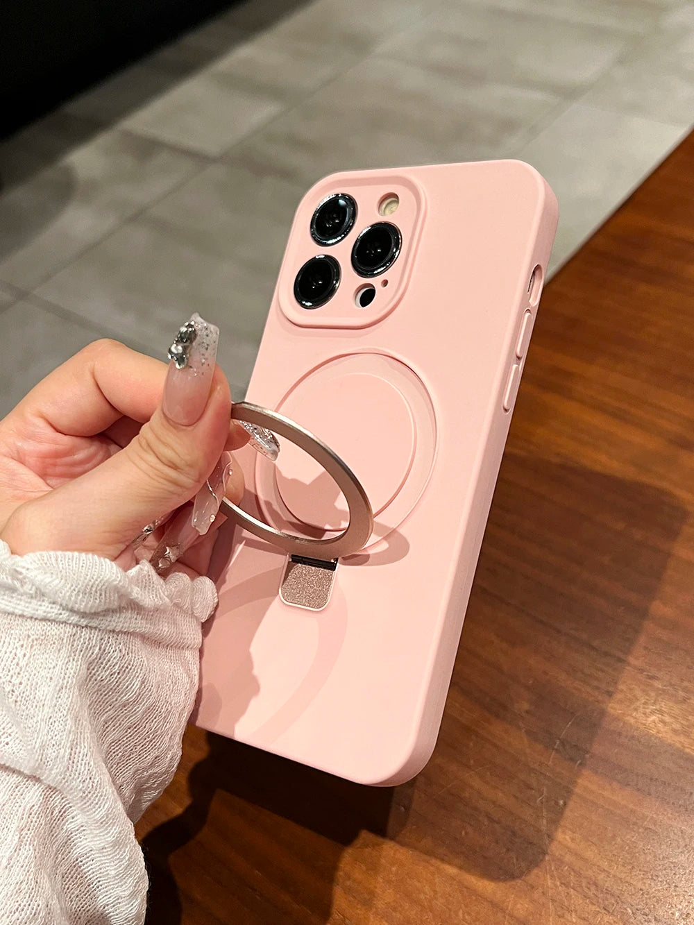 Silicone MagSafe case with Folding Stand/Holder