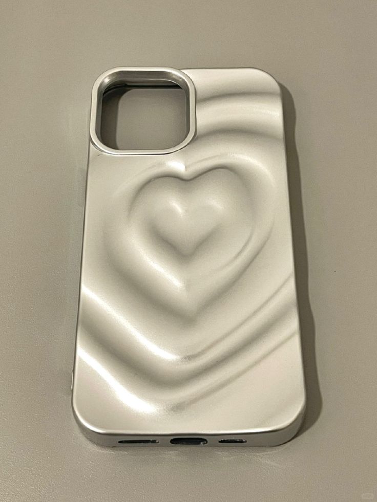 Minimalist Heart Case